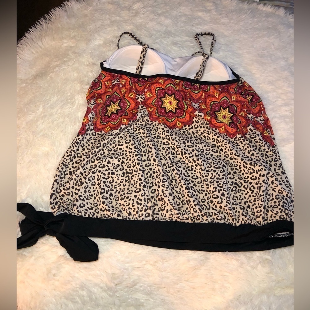 VENUS Floral and Leopard Print Women's Swim Top size 12 NWOT - Picture 10 of 12